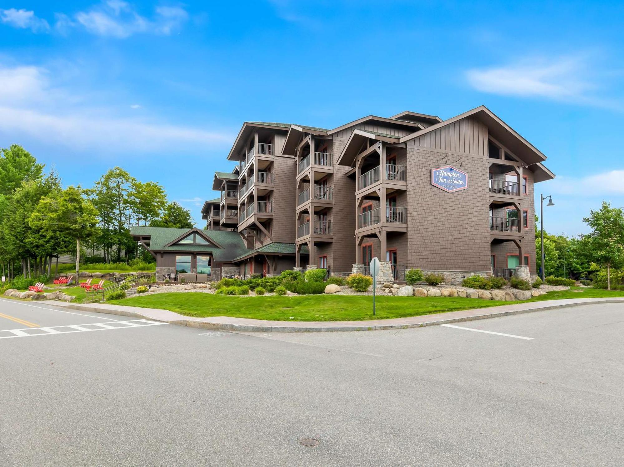 Hampton Inn & Suites Lake Placid Exterior photo