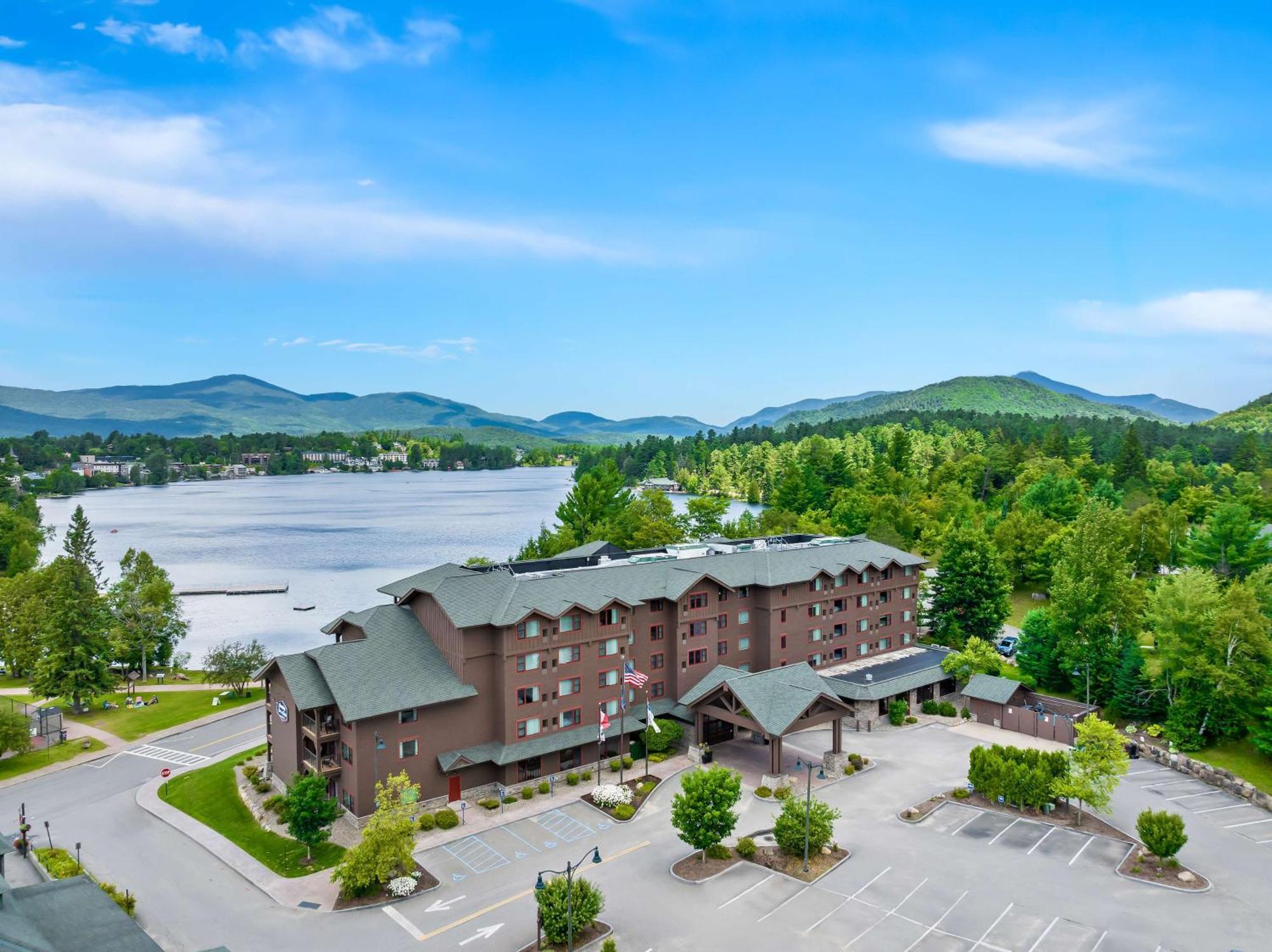 Hampton Inn & Suites Lake Placid Exterior photo